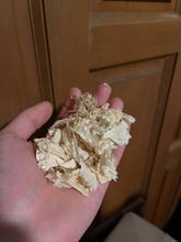 Load image into Gallery viewer, Extreme Volume Pine Wood Shavings 20KG

